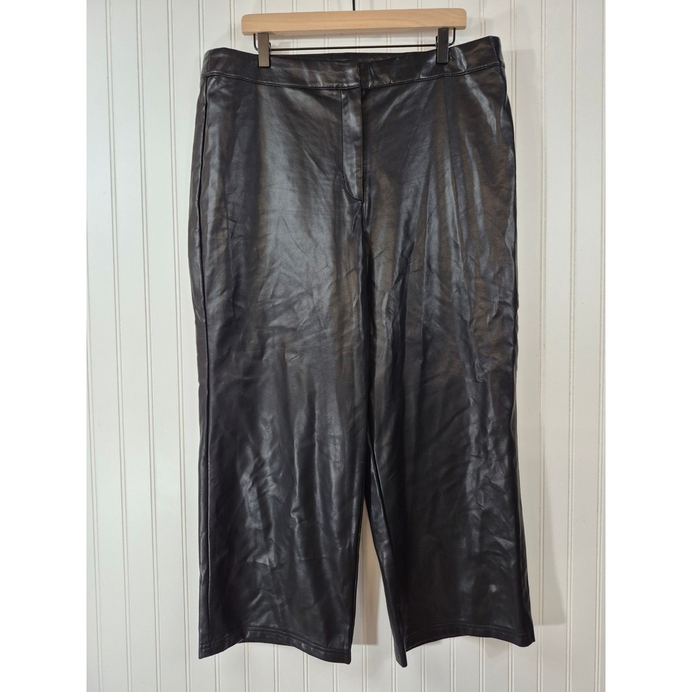 Bagatelle Womens Black Faux Leather Wide Leg Cropped Pants XL
40x27 Luxury